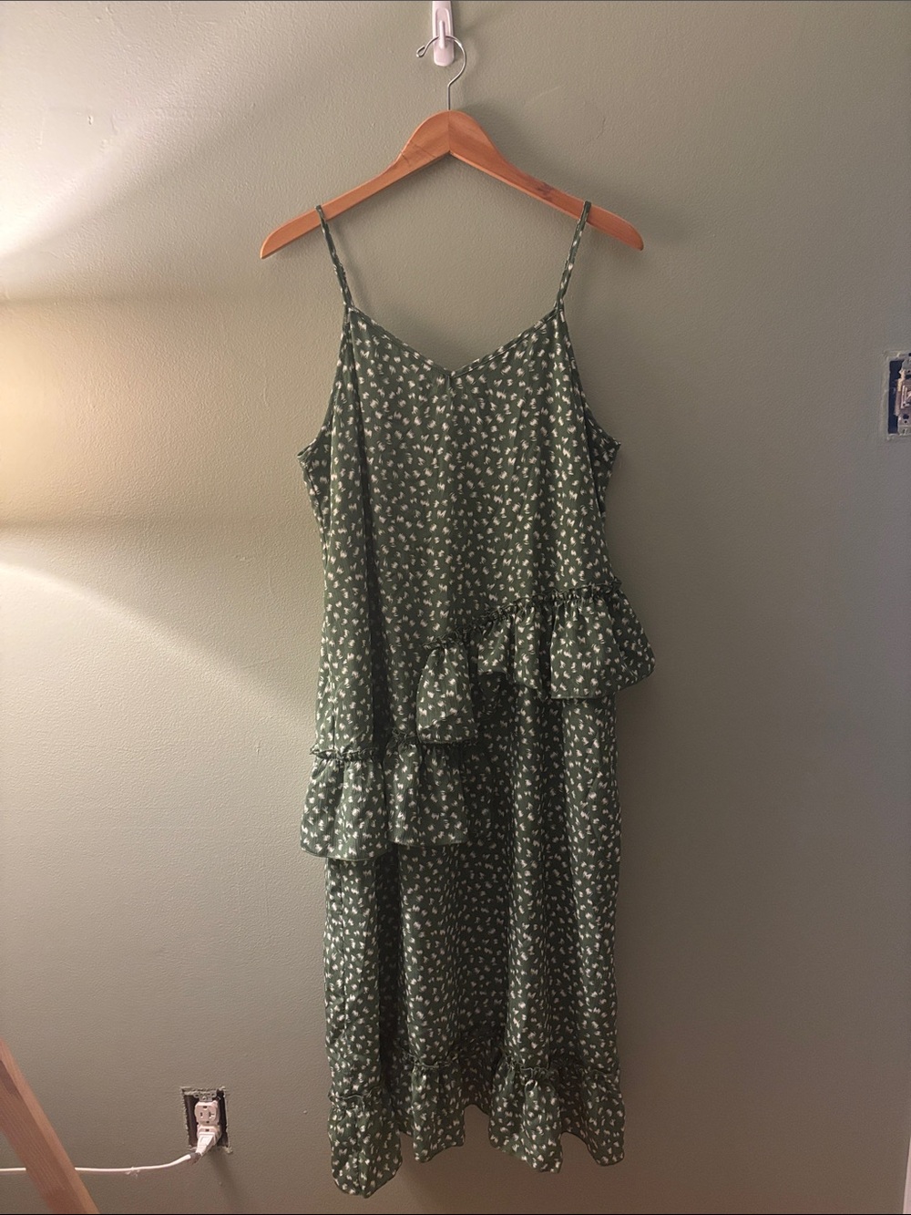 Green Floral Tiered Ruffle Midi Dress